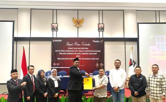 Rapat Pleno Terbuka Rekapitulasi dan Penetapan Daftar Pemilih Sementara (DPS) Tingkat Kabupaten Majalengka Dalam Pemilihan Gubernur dan Wakil Gubernur serta Bupati dan Wakil Bupati Majalengka Tahun 2024